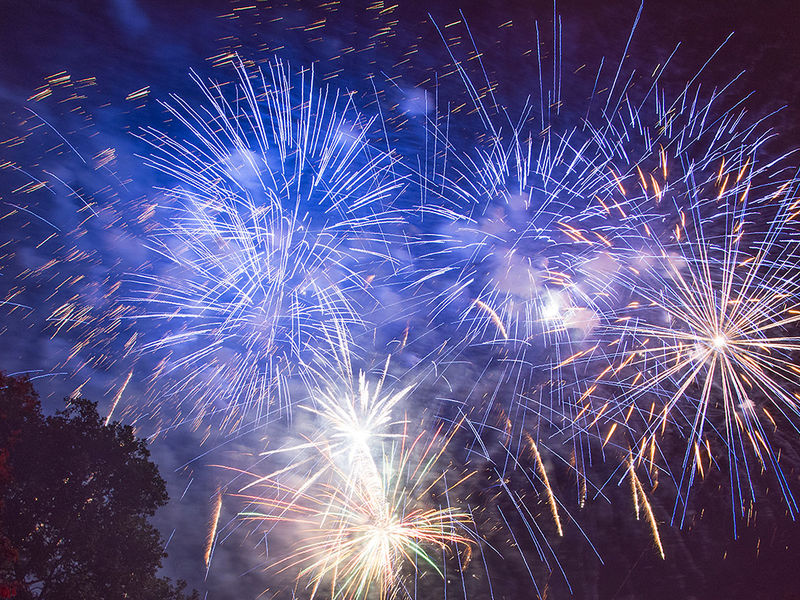 Feu d'artifice dans la vallée.