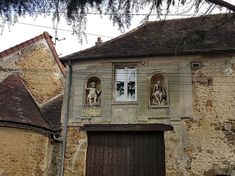Statuettes de la ferme de l'Abbaye - Concours “Le Plus Grand Musée de France” organisé par Allianz France et la Fondation pour la Sauvegarde de l’Art Français